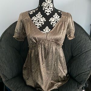 BCBGeneration Tan / Light Brown with Pattern Short Sleeve Peplum Top Size Medium